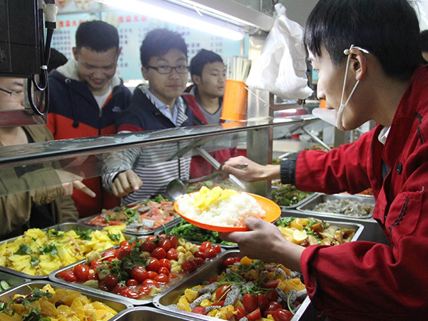 学校食堂承包在谋划中有哪些优点